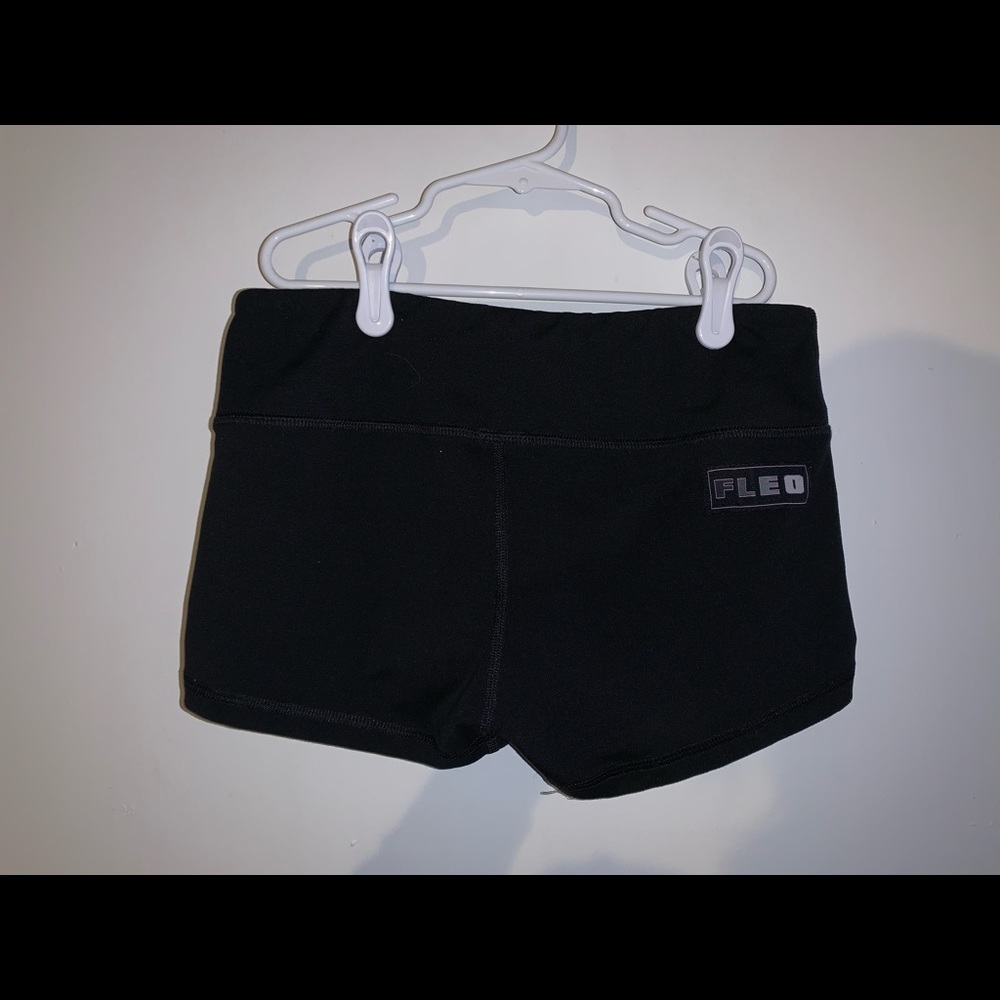 Fleo Shorts